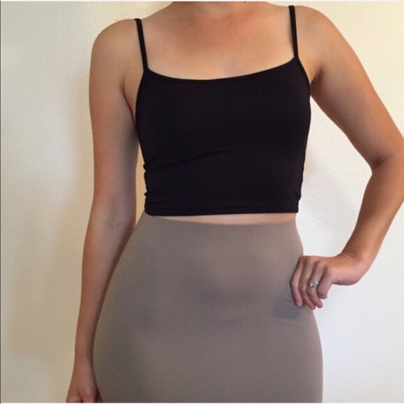 Favorite Black Cami Crop Top - Picture 2 of 4